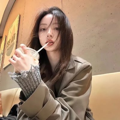 女机械人 封面